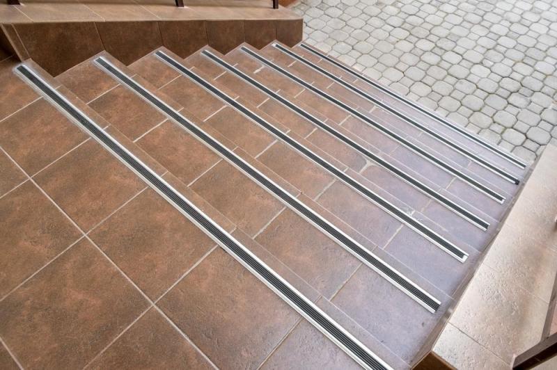 Quel carrelage choisir pour sublimer un escalier &agrave; Thionville ?